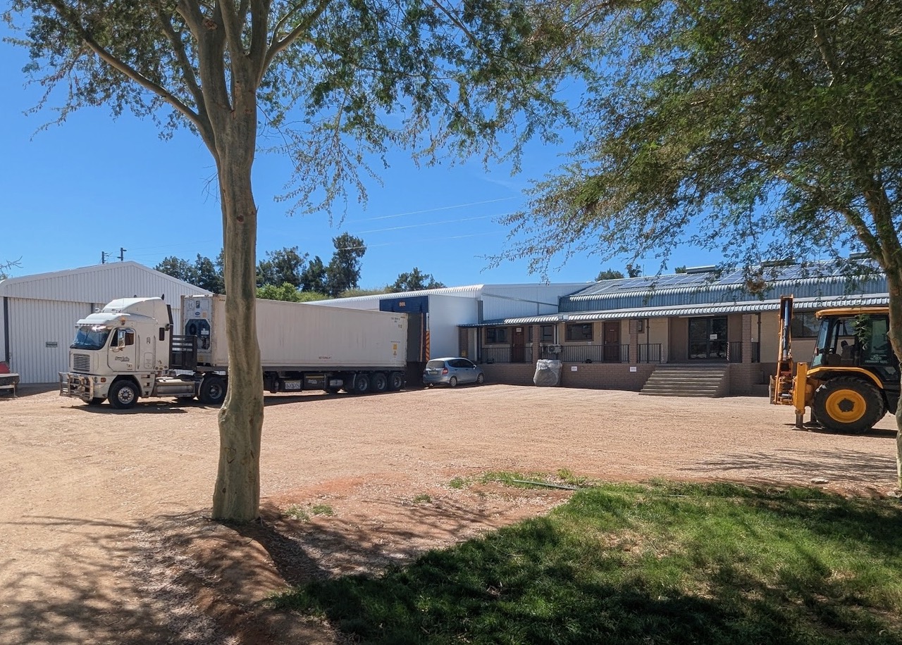 Packhouse trucks loading